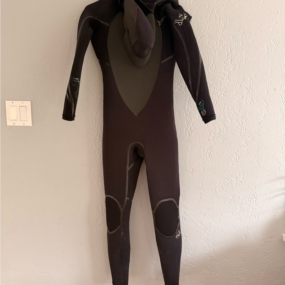 O’Neill Dlux winter wetsuit 6:5 for serious warmth in even the coldest waters